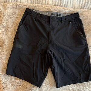 NWOT O’Neill TRVLR edition Hybrid Shorts in Black - 32